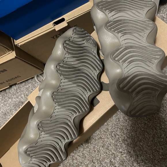 Yeezy 450 Stone Flax - Picture 2 of 5